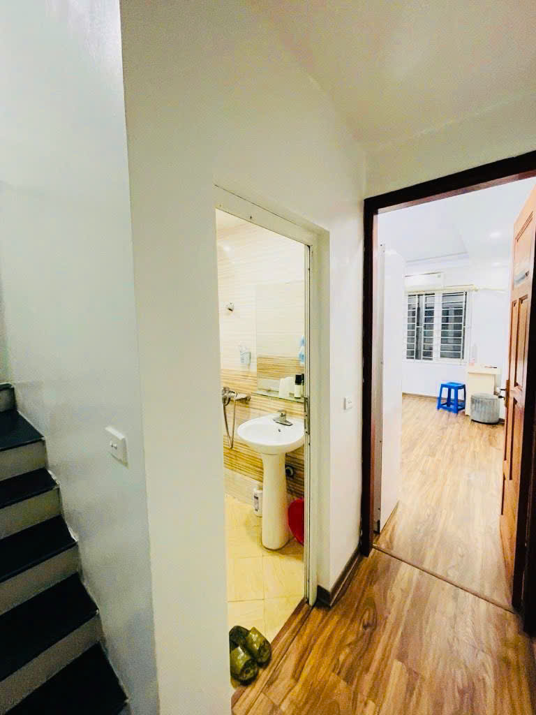 B.Á.N N.h.à - Hoàng Mai - ngõ 3 gác đỗ cửa